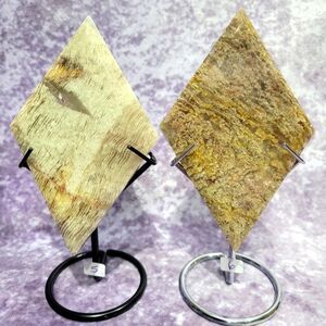 Garden‎ Quartz Rhombas with Stand